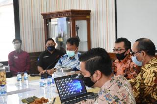 Tim KPK RI Monev Pengelolaan dan Penyaluran Bansos di Sumedang